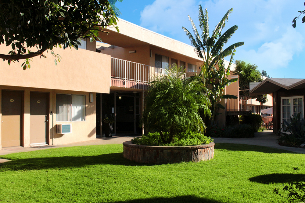 Take a tour today and view Exteriors 2 for yourself at the Academy Pointe Apartments