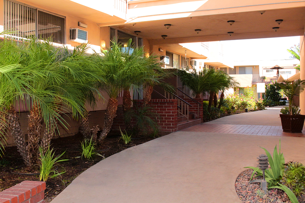 Academy Pointe custom design features image. This custom design features can be viewed in person at the Academy Pointe Apartments, so make a reservation and stop in today.